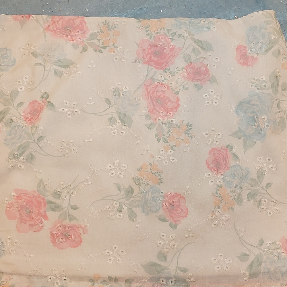 Eyelet Print Mini, M, NWT